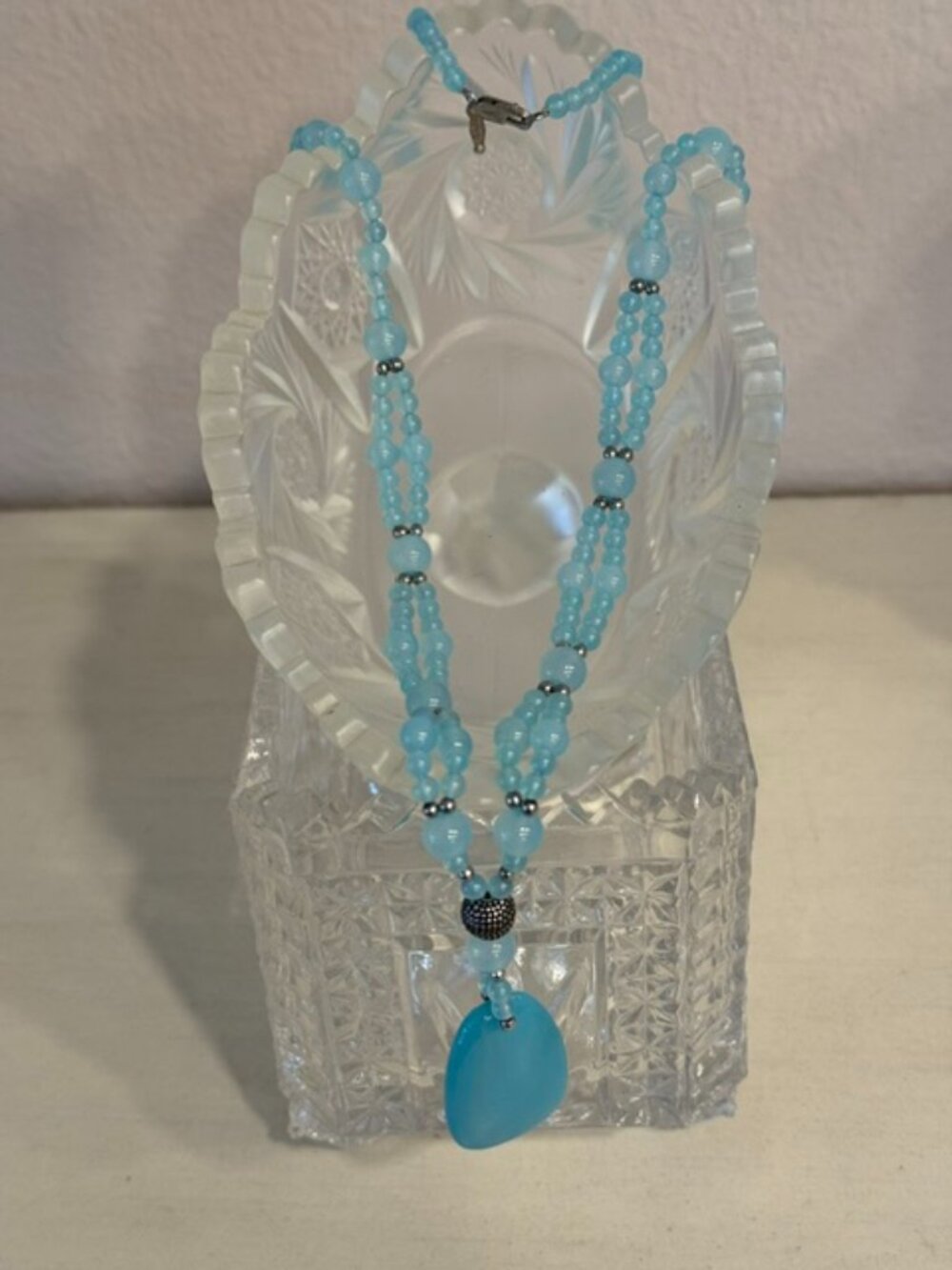 Vintage Aqua Blue Chalcedony beaded necklace